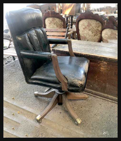 I.1505 SILLA ESCRITORIO DE CUERO