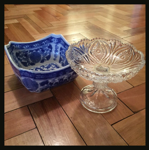 II.376 DULCERA DE CRISTAL Y PLATILLO AZUL