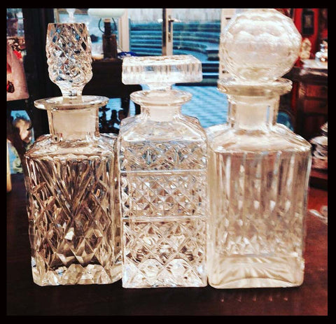 II.396 BOTELLAS LICORERAS