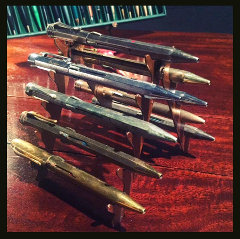 II.432 LAPICERAS DE CUATRO COLORES