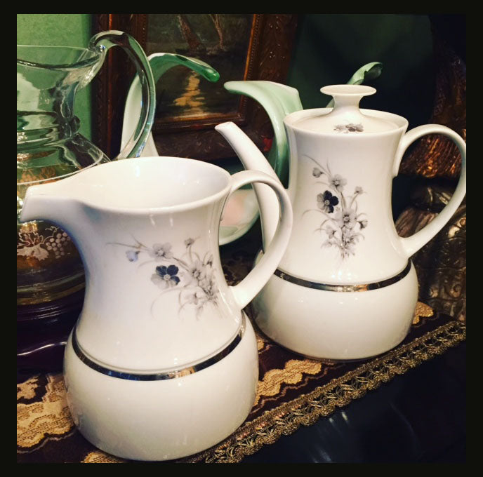 II.423 JUEGO DE TÉ THOMAS