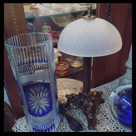 II.422 LÁMPARA DE MESA