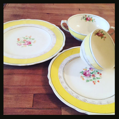 II.439 JUEGO DE 4 PIEZAS