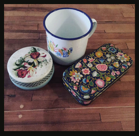 II.440 OBJETOS DE LATA