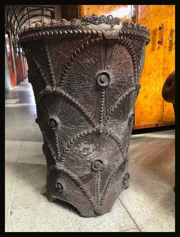 II.1801 GRAN MACETA DE LOTA