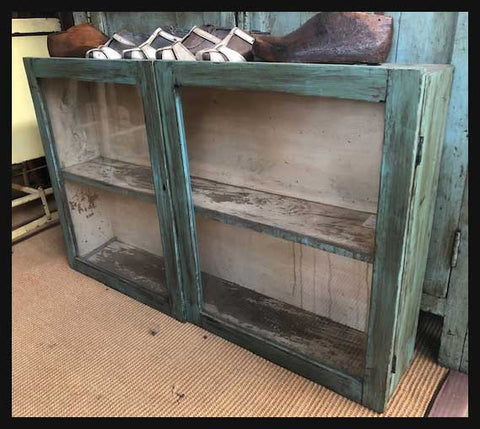 I.1524 VITRINA COLGANTE