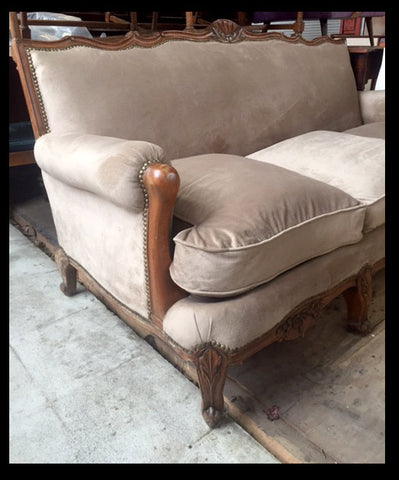 I.246 SOFÁ PROVENZAL TRES CUERPOS