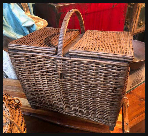 II.2055 CANASTOS DE PICNIC