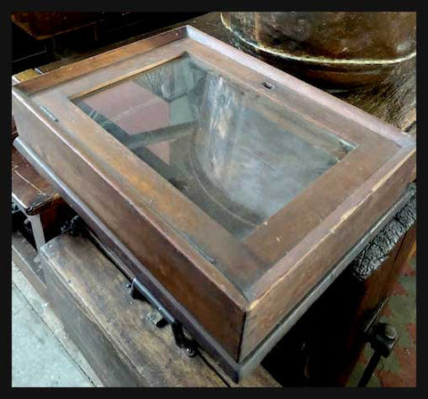 II.2078 VITRINA RÚSTICA DE MADERA