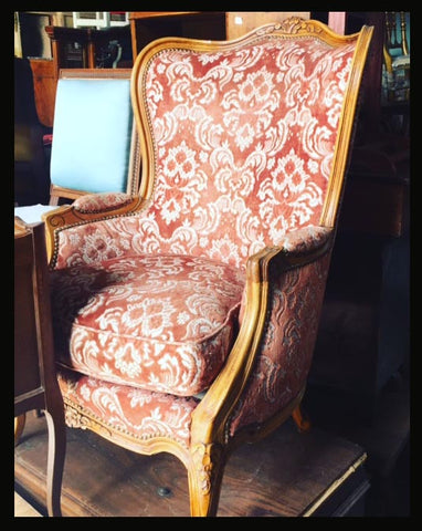 I.252 SOFÁ Y DOS BUTACAS FRANCESES