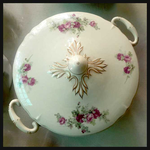 II.2091 PAR DE GUISERAS DE PORCELANA CHILENA