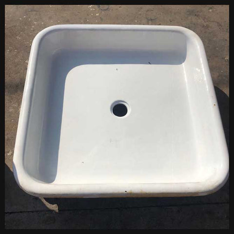 II.2093 RECEPTÁCULO INGLÉS DE FIERRO