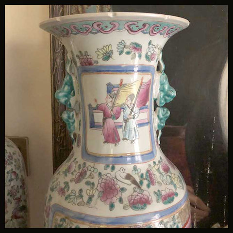 II.1823 PAR DE JARRÓNES CANTÓN