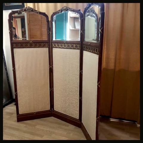 II.1824 BIOMBO DE MADERA, TELA Y ESPEJO