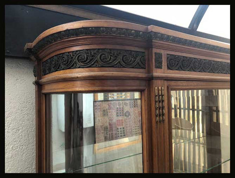 I.1239 VITRINA BOMBÉ