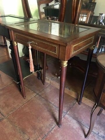 I.1242 MESA JOYERÍA