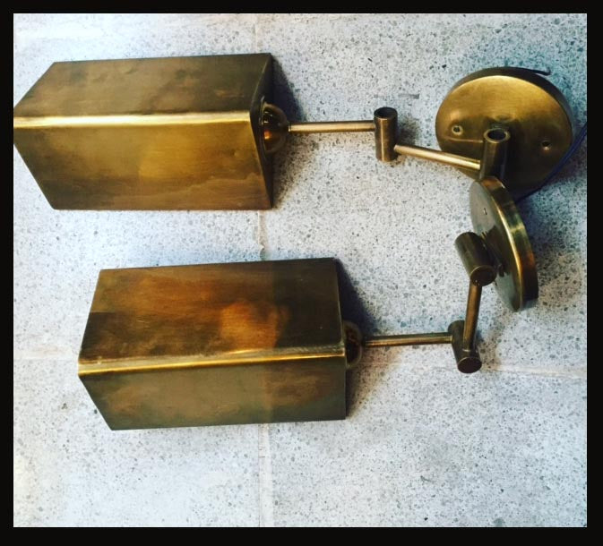 II.482 LÁMPARAS DE MURO