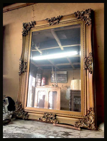 II.1833 ESPEJO BISELADO EN MARCO DE BRONCE