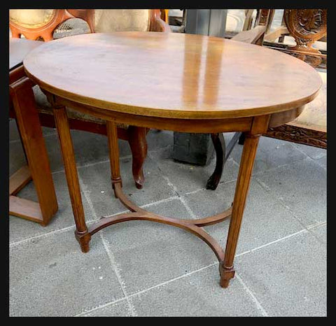 I.1552 MESA DE MADERA OVALADA