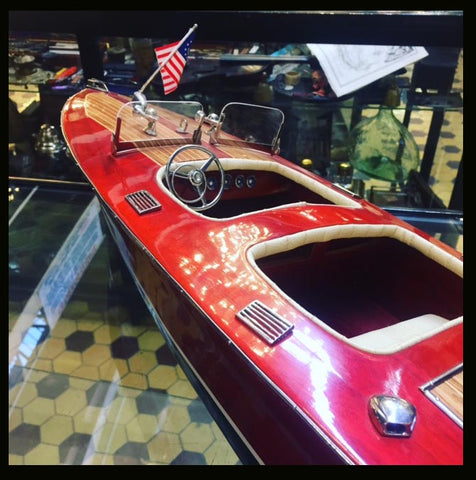 II.519 MODELO DE LANCHA