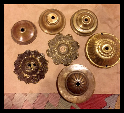 II.527 BALDAQUINES DE BRONCE