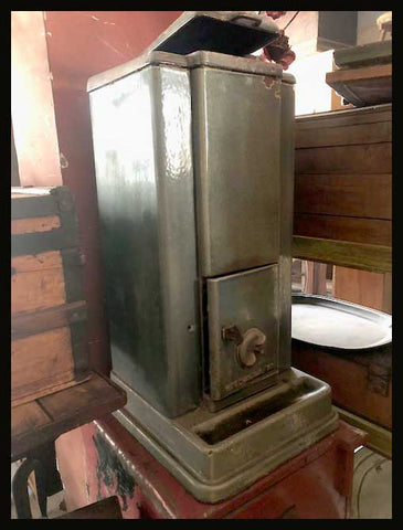 II.1840 ESTUFA DE FIERRO ENLOZADA