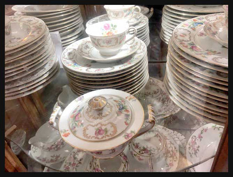 II.2101 JUEGO DE LOZA PARA 10