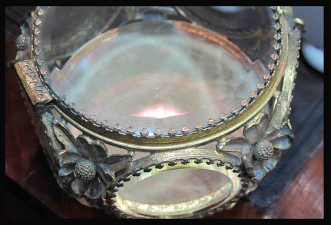 II.538 JOYERO DE CRISTAL Y BRONCE