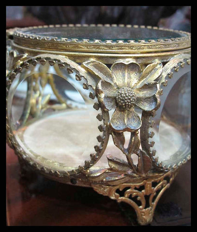 II.538 JOYERO DE CRISTAL Y BRONCE