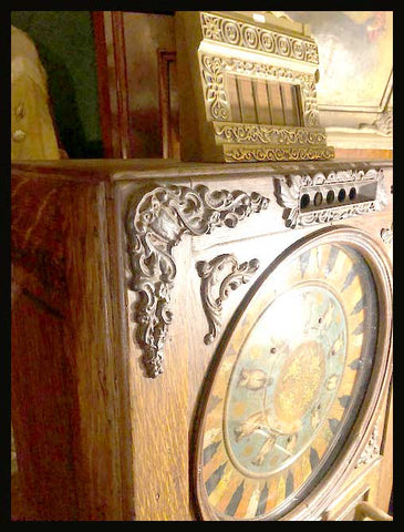 I.1221 TRAGA MONEDAS