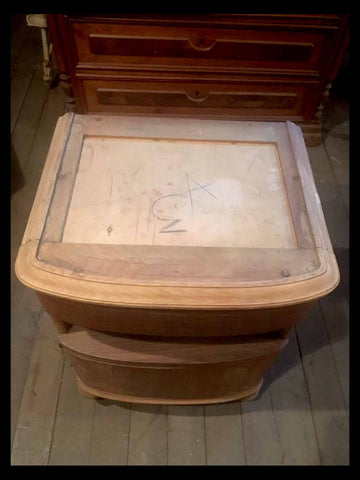 I.731 VELADORES PATAS TALLADAS GRANDES