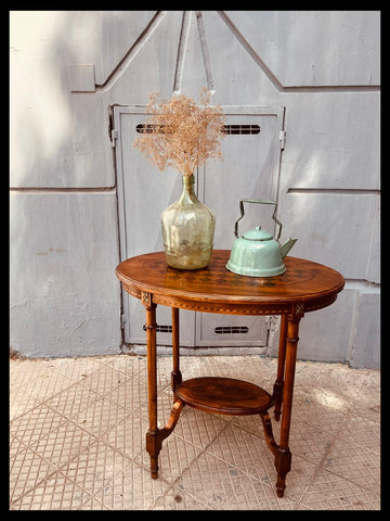 I.4131 MESA OVALADA CON MARQUETERIA Y BRONCES