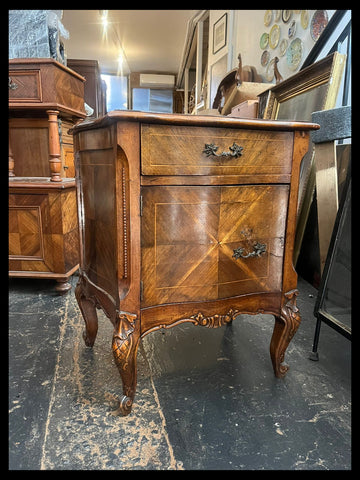 I.4132 VELADOR DE MADERA Y BRONCE