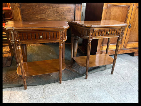 I.4128 VELADORES DE MADERA