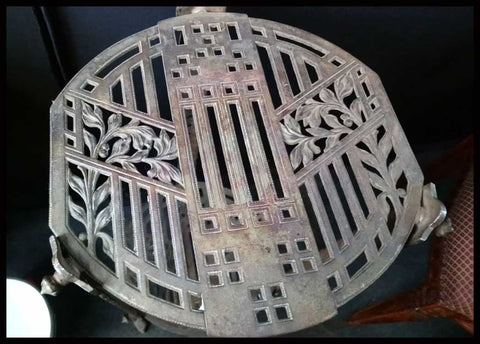 II.1619 JARDINERA NEGRA PINTADA Y BASE