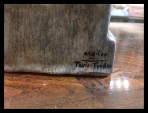 II.1366 APOYA LIBROS DE PORCELANA