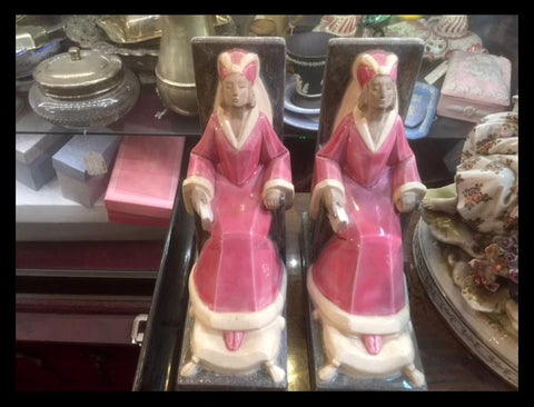 II.1366 APOYA LIBROS DE PORCELANA