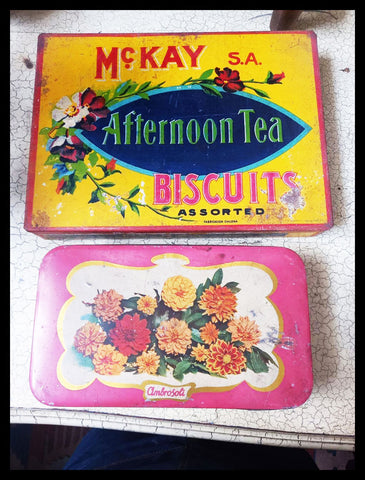 II.3400 COLECCIÓN CAJAS DE LATÓN