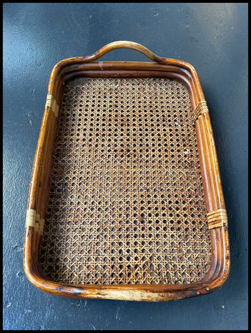 II.3168  BANDEJA  DE MIMBRE