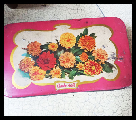 II.3400 COLECCIÓN CAJAS DE LATÓN