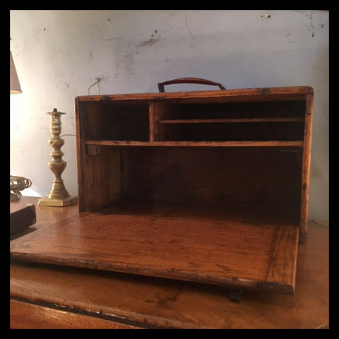 II.1334 CAJA DE HERRAMIENTAS