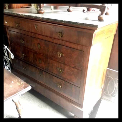 I.957 CÓMODA CON CUBIERTA DE MÁRMOL