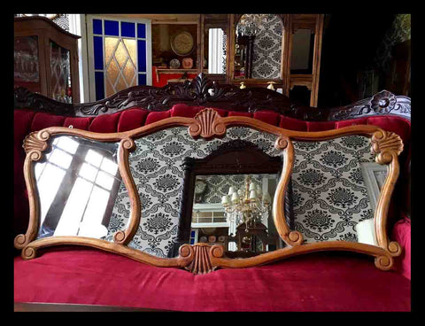 II.1328 ESPEJO DE MADERA