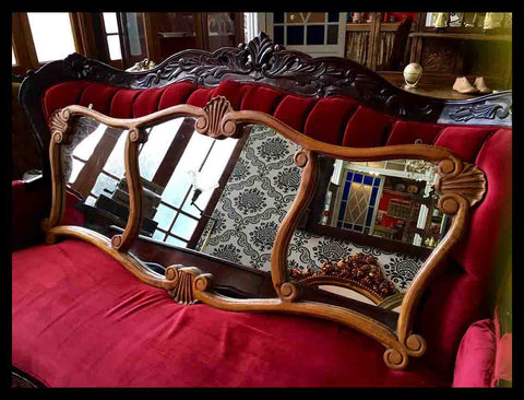 II.1328 ESPEJO DE MADERA