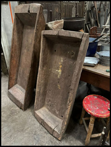 II.3173  BATEAS DE MADERA