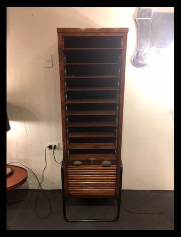 I.941 FICHERO DE MADERA