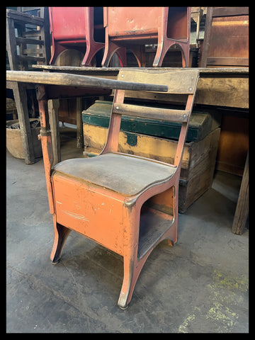 I.4231 PAREJA DE PUPITRES DE FIERRO PATINADOS