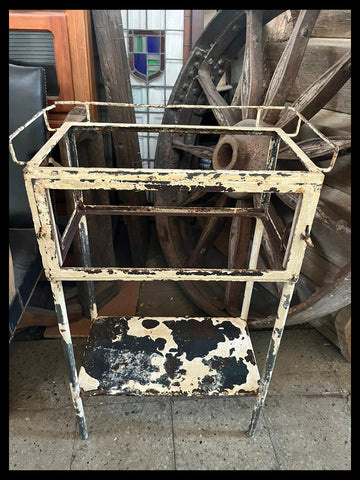 I. 4242 ANTIGUO MUEBLE MÉDICO