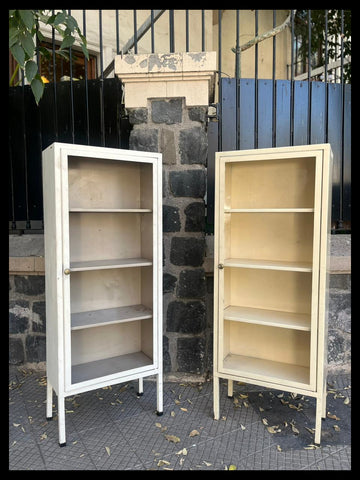 I.4312 PAR DE ANTIGUOS MUEBLES MÉDICOS