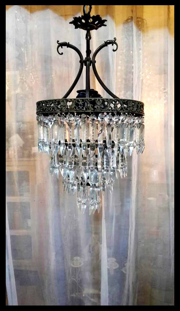 II.1119 LÁMPARA DE CRISTAL Y BRONCE